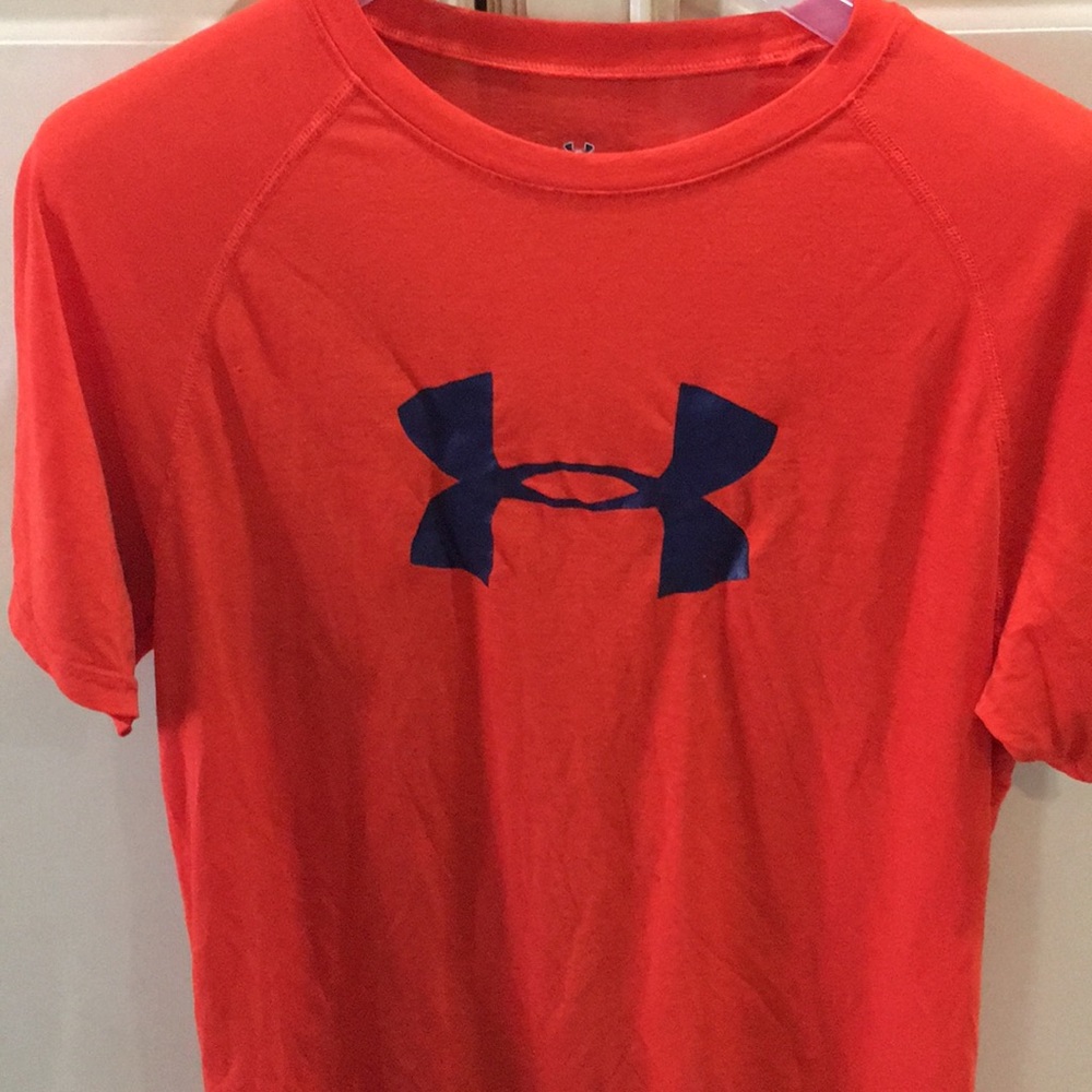 🔥🆕 Under Armour Heat Gear TShirt - youth Large